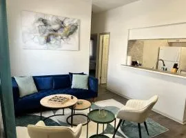 Affordable Stay Near Proctors A2