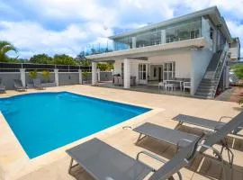 Villa Tropicale, 5 bed, private pool, 5 min beach