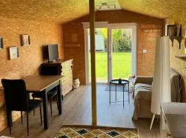 LE PIVERT, chalet confortable avec jardin à 100m du lac