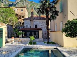 Pool House Risan, Hotel in Risan