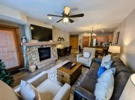 Expedition Station 8608 by SummitCove Lodging