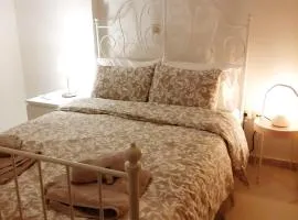 Skyline Vista - Sea View Apartment with Free Parking