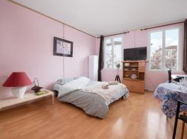 Studio Centre Saint-Girons, ξενοδοχείο σε Saint-Girons