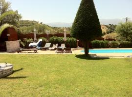 Villa ELOFRED, villa i Saint-Florent