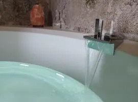 Antica Roccia a Calascio con idromassaggio