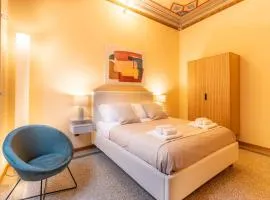 Fil Rouge Apartment - Elegant Stay in Lucca Historic Center