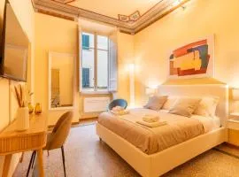 Fil Rouge Apartment - Elegant Stay in Lucca Historic Center