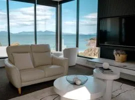 The White House ~ Your ultimate escape!