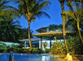 Casa 4 quartos em Guarajuba, excelente localização! 200m da praia!