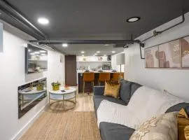 Romantic Hideout 1Bedroom Lower Level
