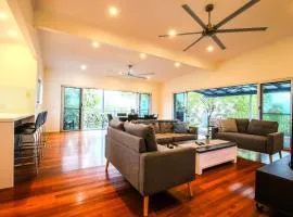 4 Coolberry Court - Rainbow Beach. Swimming pool