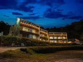 Cheongpyeong GlamDog Pet Pension