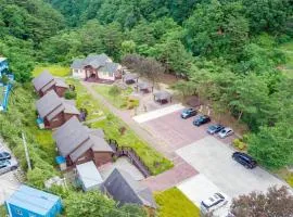 Gangneung Yasaenghwa Maeul