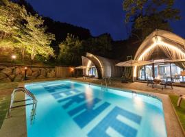 Gapyeong Ruchaerun Glamping, hotel v destinaci Gapyeong