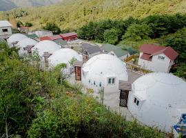 Jeongsun Hayandom Pension, Skiresort in Jeongseon