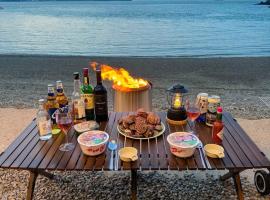 Daebudo On the Beach Pool Villa, Hotel in Sŏnjae-ri