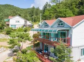 Hongcheon Suar Pension