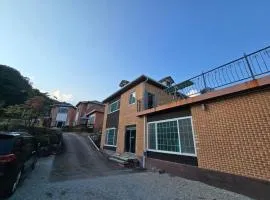 Dolmadang Cheongsu Pension