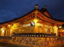 Jeonju Byeoljari Hanok Pension