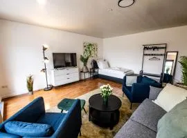6 Zimmer Haus mit Wintergarten 2 Bäder Industrienah sehr ruhig gelegen