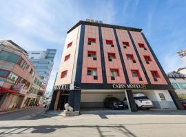 Gangneung Cabin, hotel v destinaci Kangnung