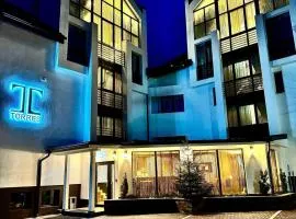 Torres Poiana Boutique