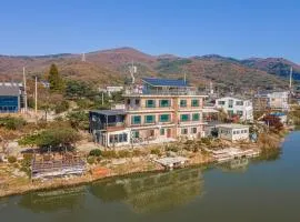 Ganghwado Pension Riverside
