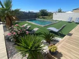 Villa moderne avec Piscine, grand terrain à 7 mn de la mer