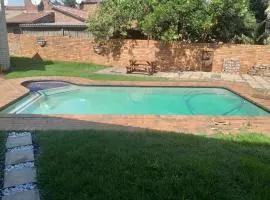 Transit Haven - 2 Bed Retreat