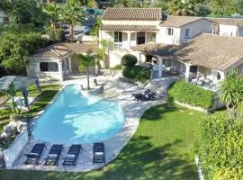 VILLA 330m2 heated pool and Jacuzzi