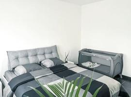 Comfy stay in modern 2-bdr apartment near downtown, hotel s parkirali&scaron;tem u gradu 'Esch-sur-Alzette'