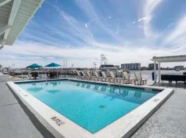 Inn on Destin Harbor, Ascend Hotel Collection、デスティンにあるデスティン・フォート・ウォルトン・ビーチ空港 - VPSの周辺ホテル