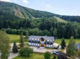Hotel Harrachov Inn