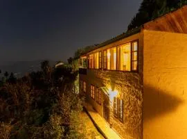 Shyamala Orchard - Unique Woodfire Pizza Retreat by Homeyhuts