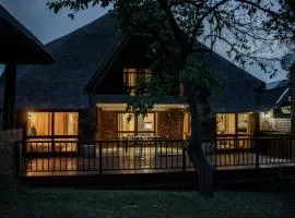 DUBE SAFARI LODGE at Kruger Park Lodge