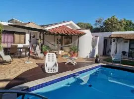 Pelican Place Guest Cottages