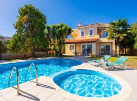 Villa Elessa, hotel u gradu Yeránion