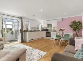 The Hidden Valley - a stylish rural retreat, perfect for families