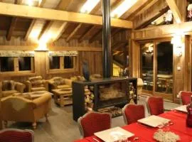 LA DATCHA CHALET PISCINE HAMMAM SAUNA 25 personnes