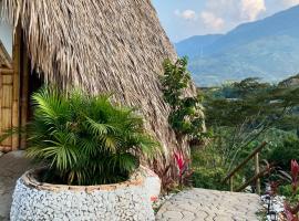 Cabaña Glamping vista verde Cocorna, Hotel in Cocorná