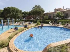 Host Wise - Wonderful Flats with Pool