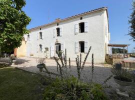 Moundeou, hotel v destinaci Saint-Lanne