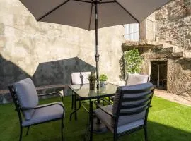 Host Wise - Stylish Adorable Flat in Gaia