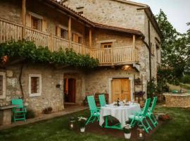 Opulent Villa with Sauna in the Heart of Karst, ξενοδοχείο σε Dutovlje