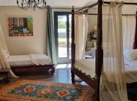Moulin AURELIA - chambre La Coloniale, hotel v destinaci Pélissanne