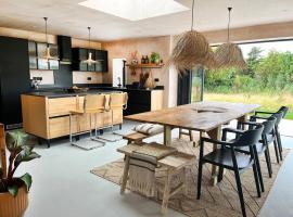 Alynfa Barn House Rhosniegr, hotel com banheiras de hidromassagem em Rhosneigr