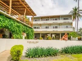 Mirasurf Hotel & Waves