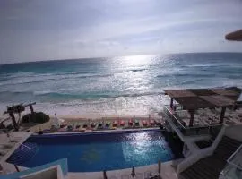 Ocean Seaview Dream condo next to clubs