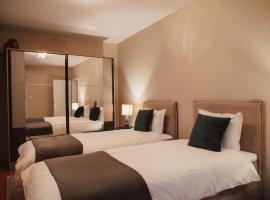 Apartment Rhea with Terrace & Parking, ξενοδοχείο στη Φιλιππούπολη