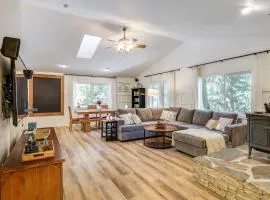 Forest-View Retreat Grill and Fireplace in Sonora